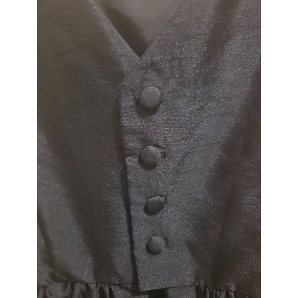 Little Black Dress by Taylor, size 6, petite, organza - Picture 6 of 8